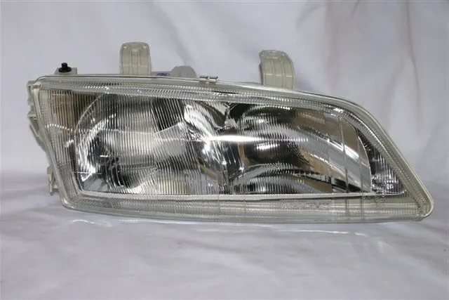 SEMIOPTICA DER NISSAN PRIMERA
