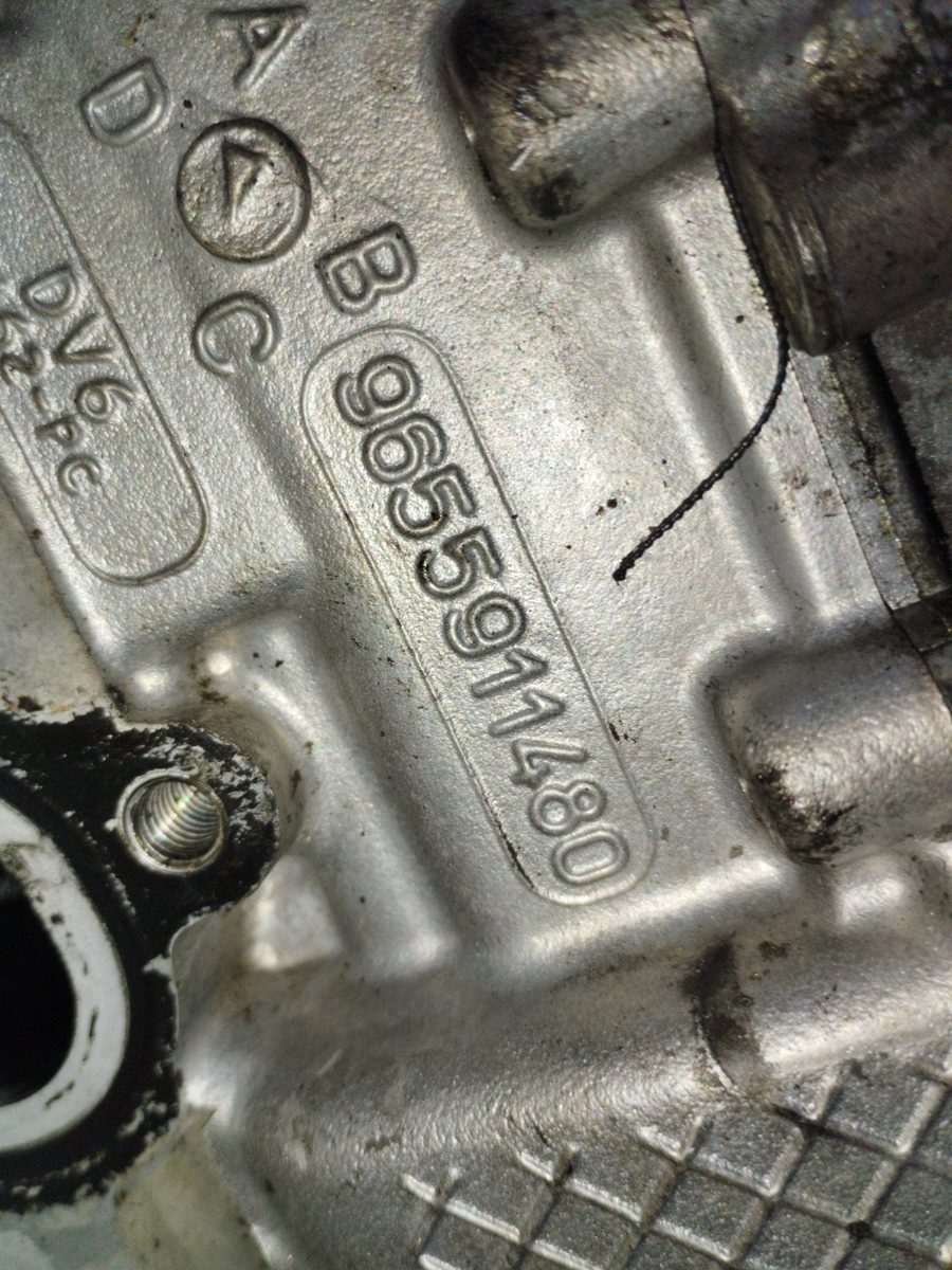 Tapa De Cilindros Peugeot 308 2007-2013 Sport 1.6L 80kW 9655911480