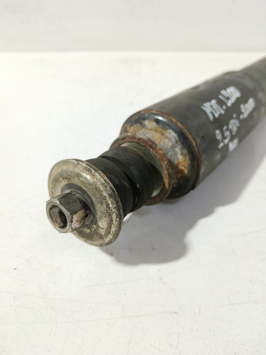 Amortiguador Delantero Der/Izq Mitsubishi L 200 (K60T) 1996-1999 2.5 Diesel MR151227