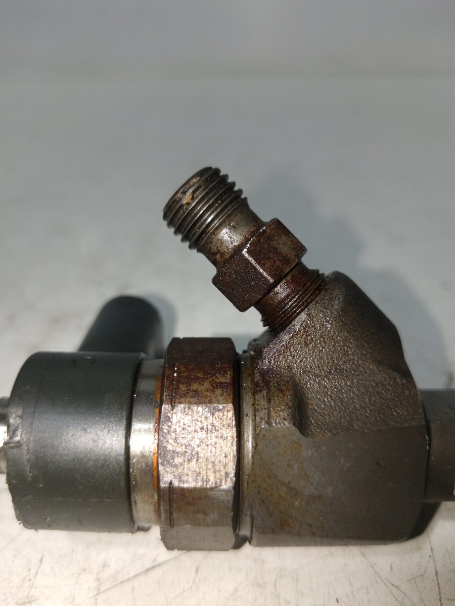 Inyector Mercedes-Benz Clase E (W211) Berlina 2002-2009 E 200 CDI (211.004) 0445110156