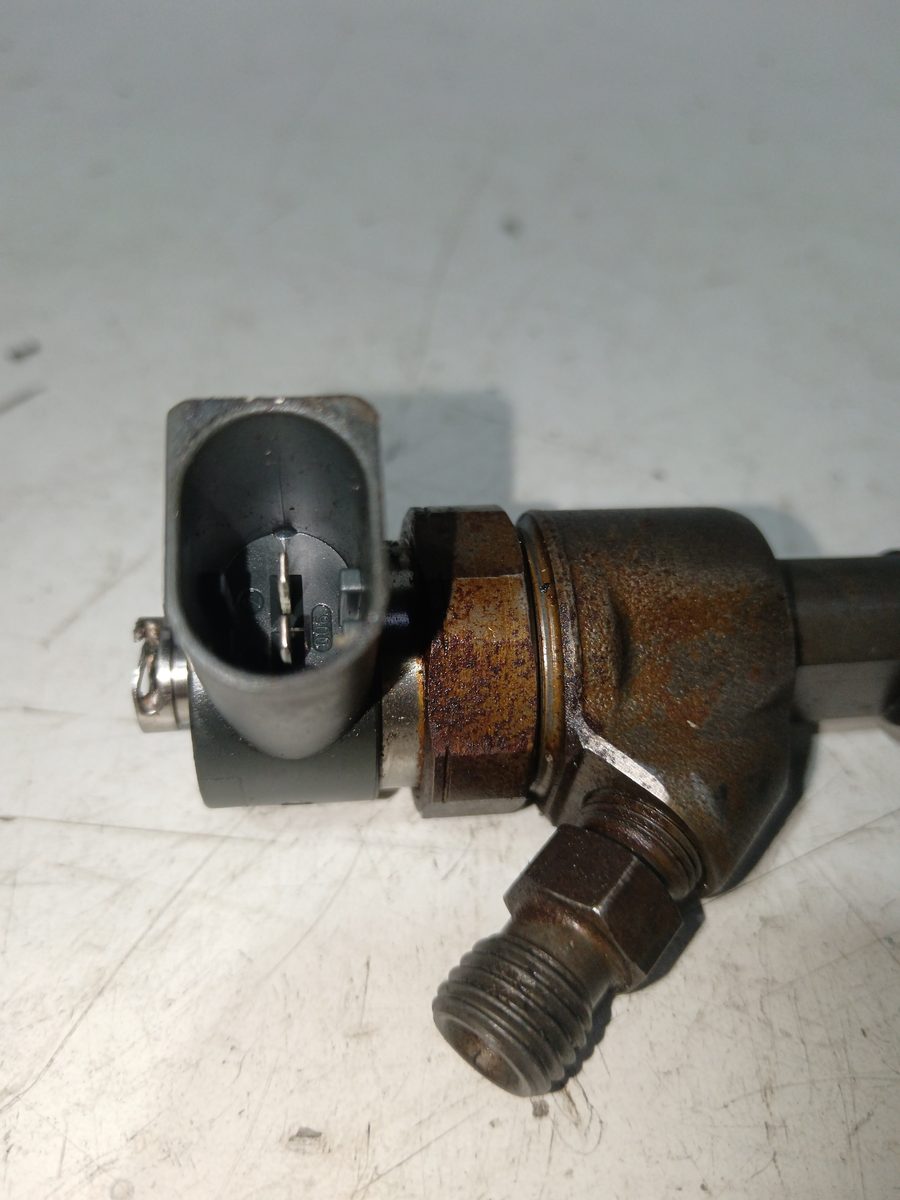 Inyector Mercedes-Benz Clase E (W211) Berlina 2002-2009 E 200 CDI (211.004) 0445110156