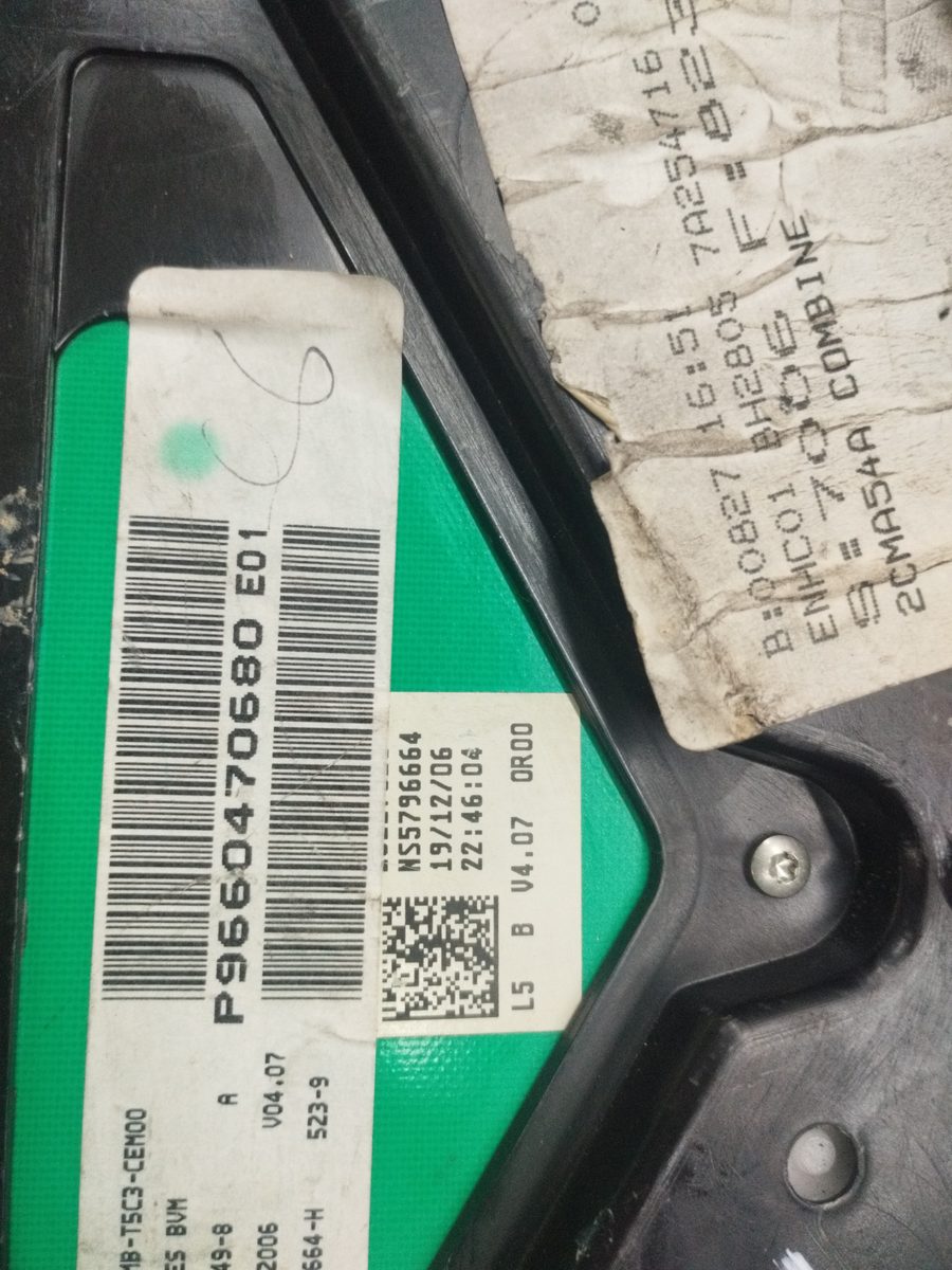 Tablero de Instrumentos Peugeot 307 Berlina (S2) 2005-2008 XS 2.0L 100kW P9660470680E01