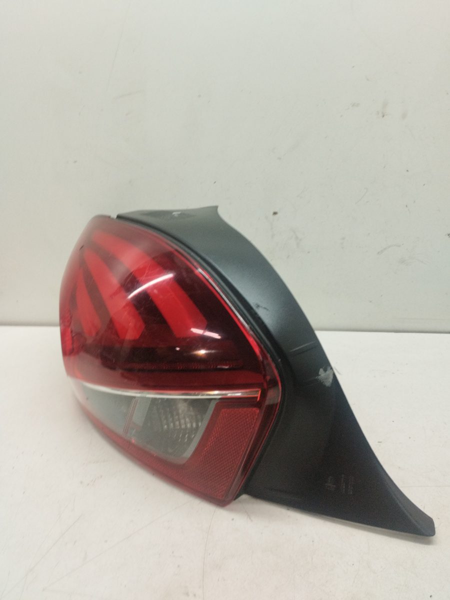 Farol Trasero Izquierdo Exterior Peugeot 208 2012-2019 Active