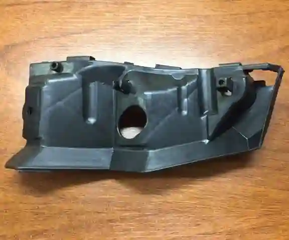 Soporte de paragolpes delantero derecho