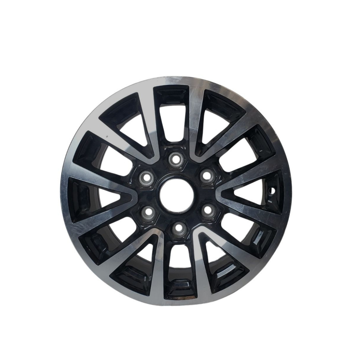 Llanta R16 6×139 Aleacion Color Negro Diamantada