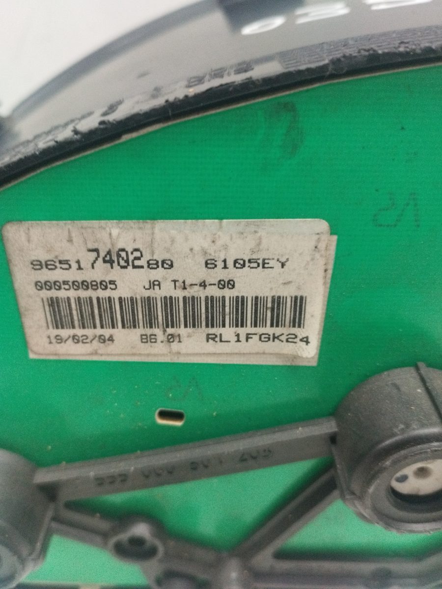 Tablero de Instrumentos Peugeot 206 Berlina 1998-2010 XR 1.9L 51kW 9651740280