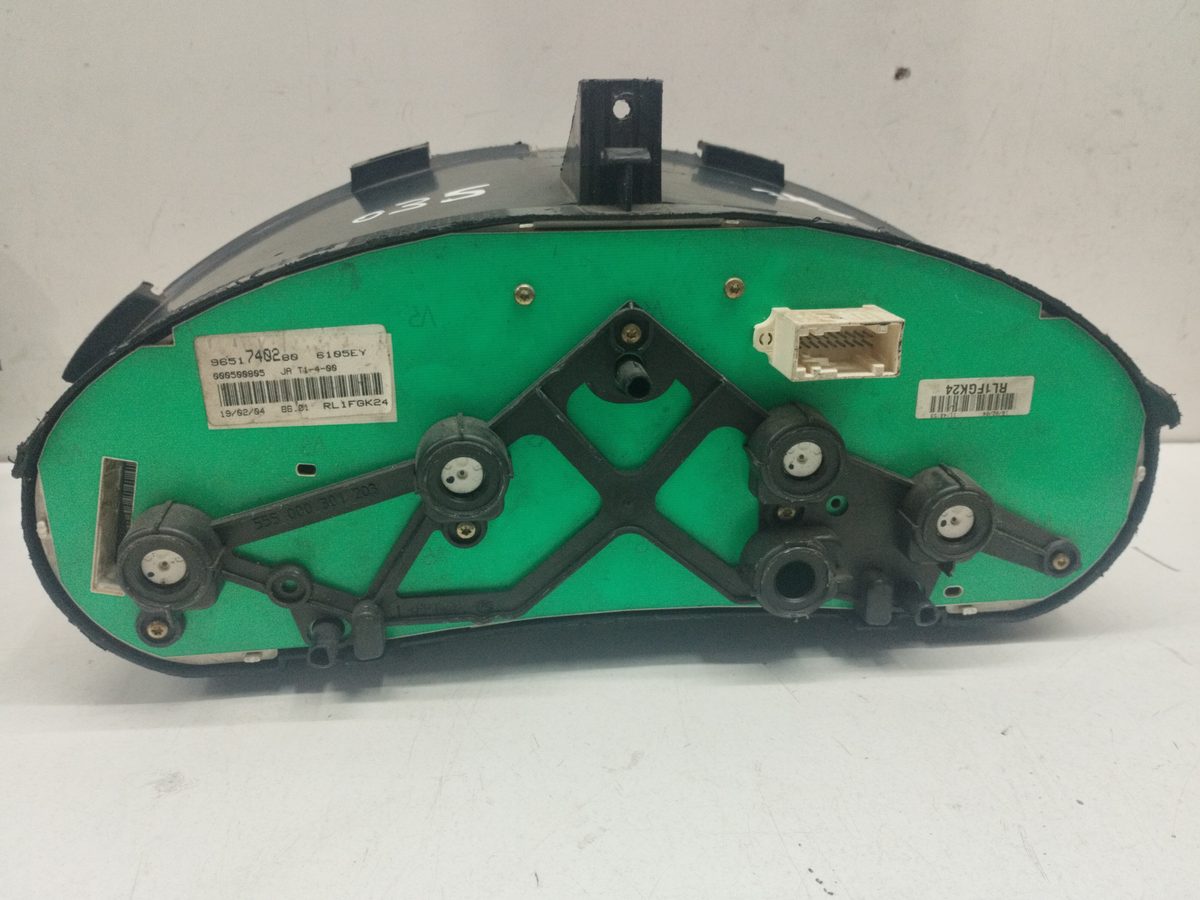 Tablero de Instrumentos Peugeot 206 Berlina 1998-2010 XR 1.9L 51kW 9651740280