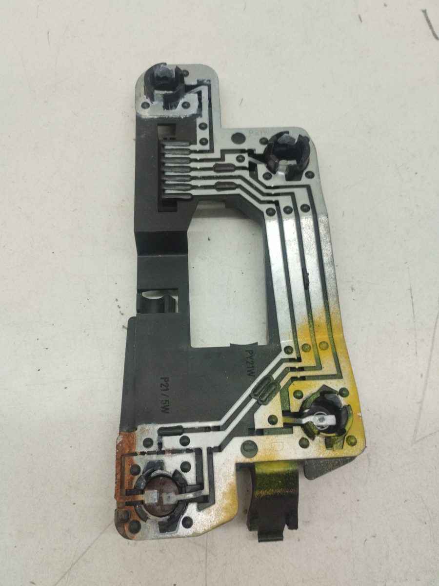 Porta Lampara Trasero Derecho Citroën Saxo 1999-2004 Furio 2530