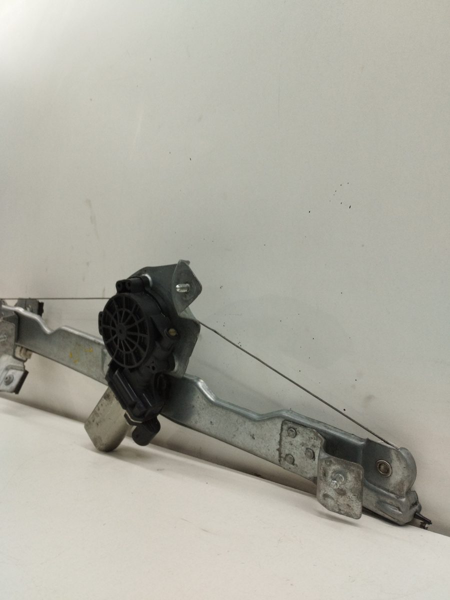 Alza Cristal Delantero Izquierdo Electrico Renault Duster 2010-Actualidad Ambiance 4×2
