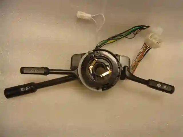 LLAVE LUCES FIAT UNO 93 (B)
