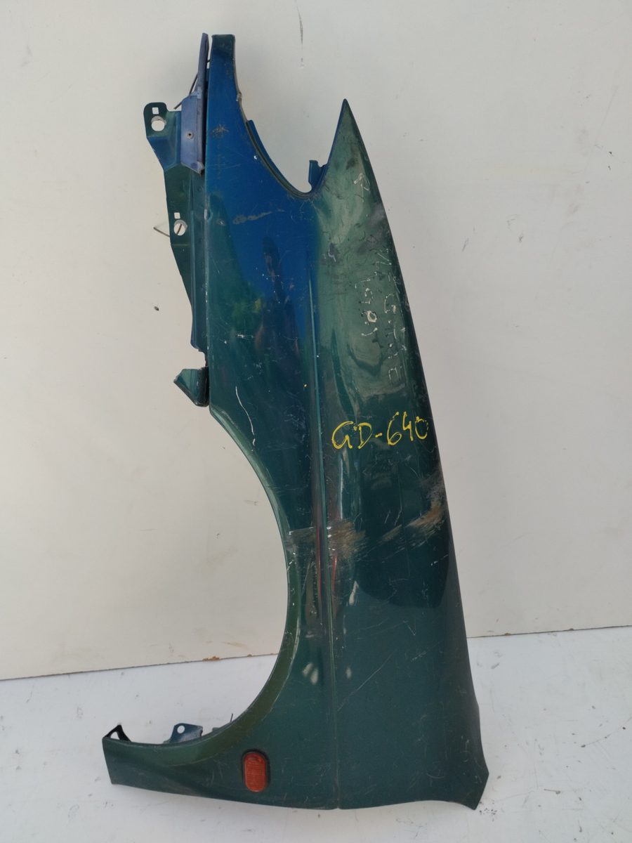 Guardabarro Delantero Izquierdo Renault Megane I Classic (LA0) 1996-2001 Diesel