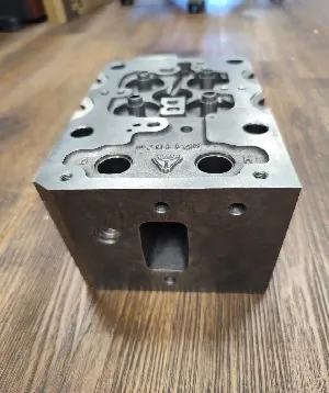 TAPA CILINDROS HOWO A7 420 (1CIL)