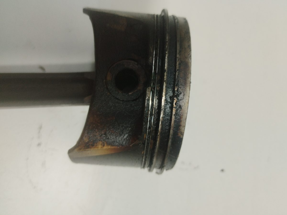 Piston Y Biela Ford Focus Turnier (CAK) 1998-2004 Ambiente 1.6L 74kW