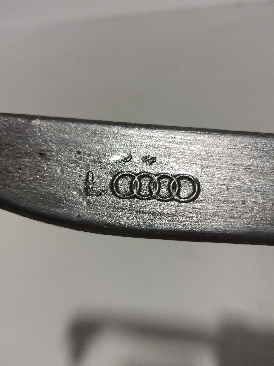 Parrilla de Suspension Superior Delantera Izquierda Audi A4 Berlina (8W2) desde 2015