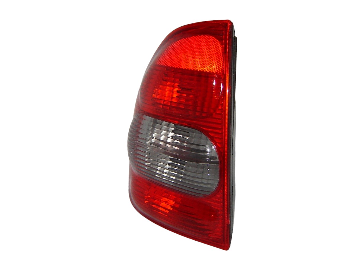 FAROL TRASERO IZQUIERDO CHEVROLET CORSA SEDAN 2000/2009