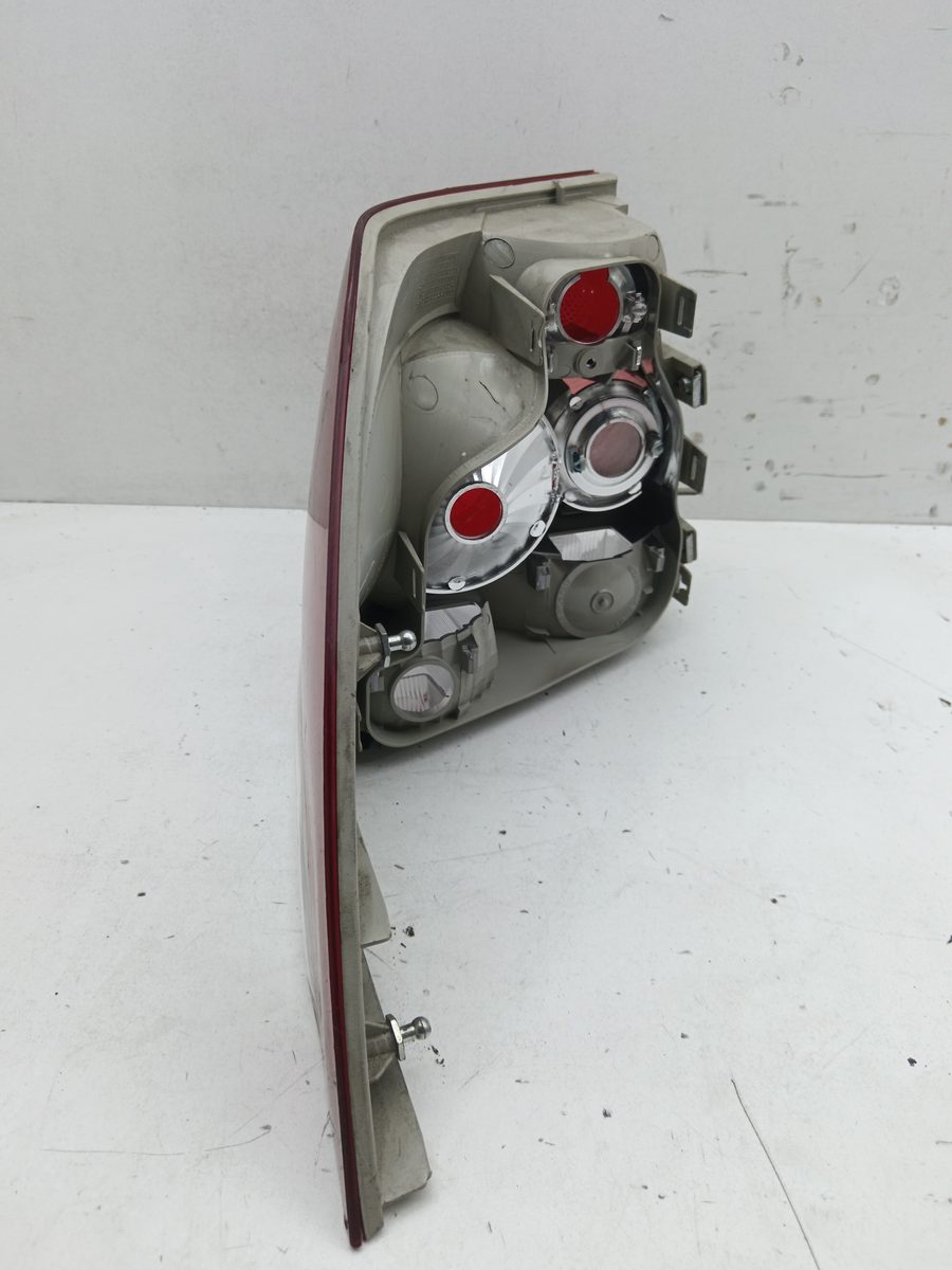 Farol Trasero Derecho Exterior Chevrolet Astra Gtc 2004-2008 Cosmo 43240748RH