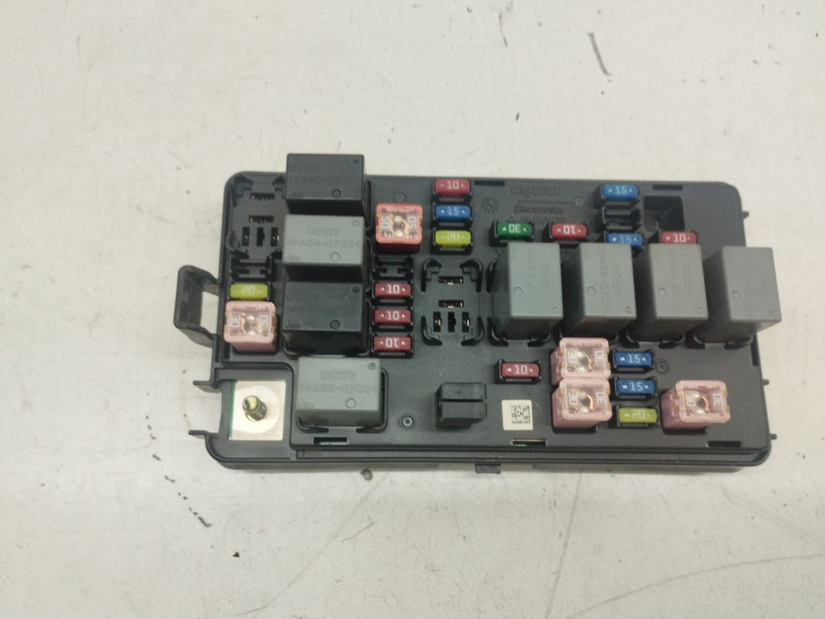 Caja Reles / Fusibles / Modulo Bsm Chevrolet Spark 2005-2011 S 1.0L 49kW 96857524