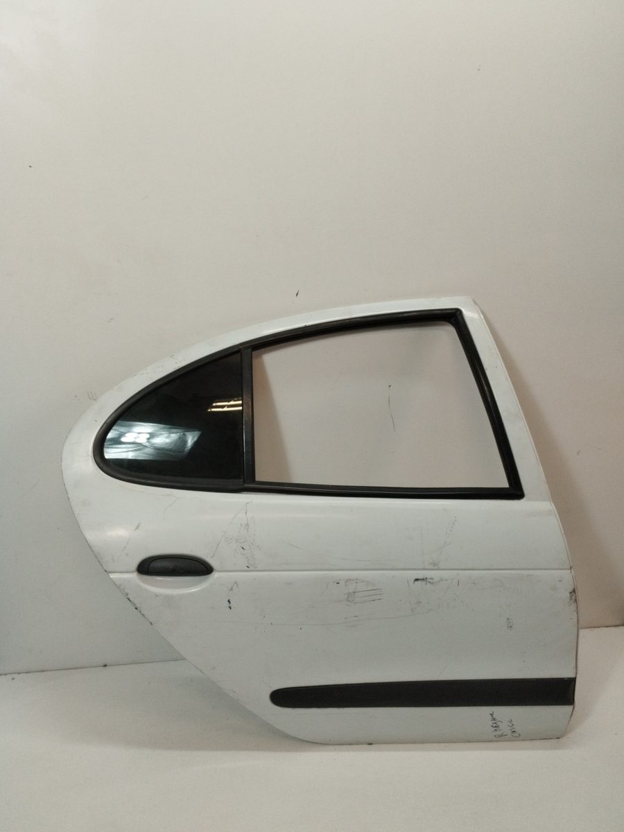 Puerta Trasera Derecha Renault Megane I Classic (LA0) 1996-2001 Europa