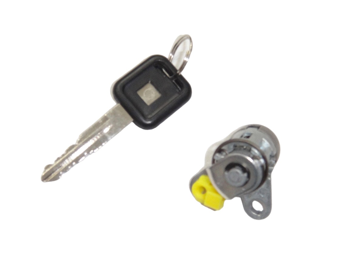 CILINDRO PUERTA DERECHA ISUZU TF (CON LLAVE)