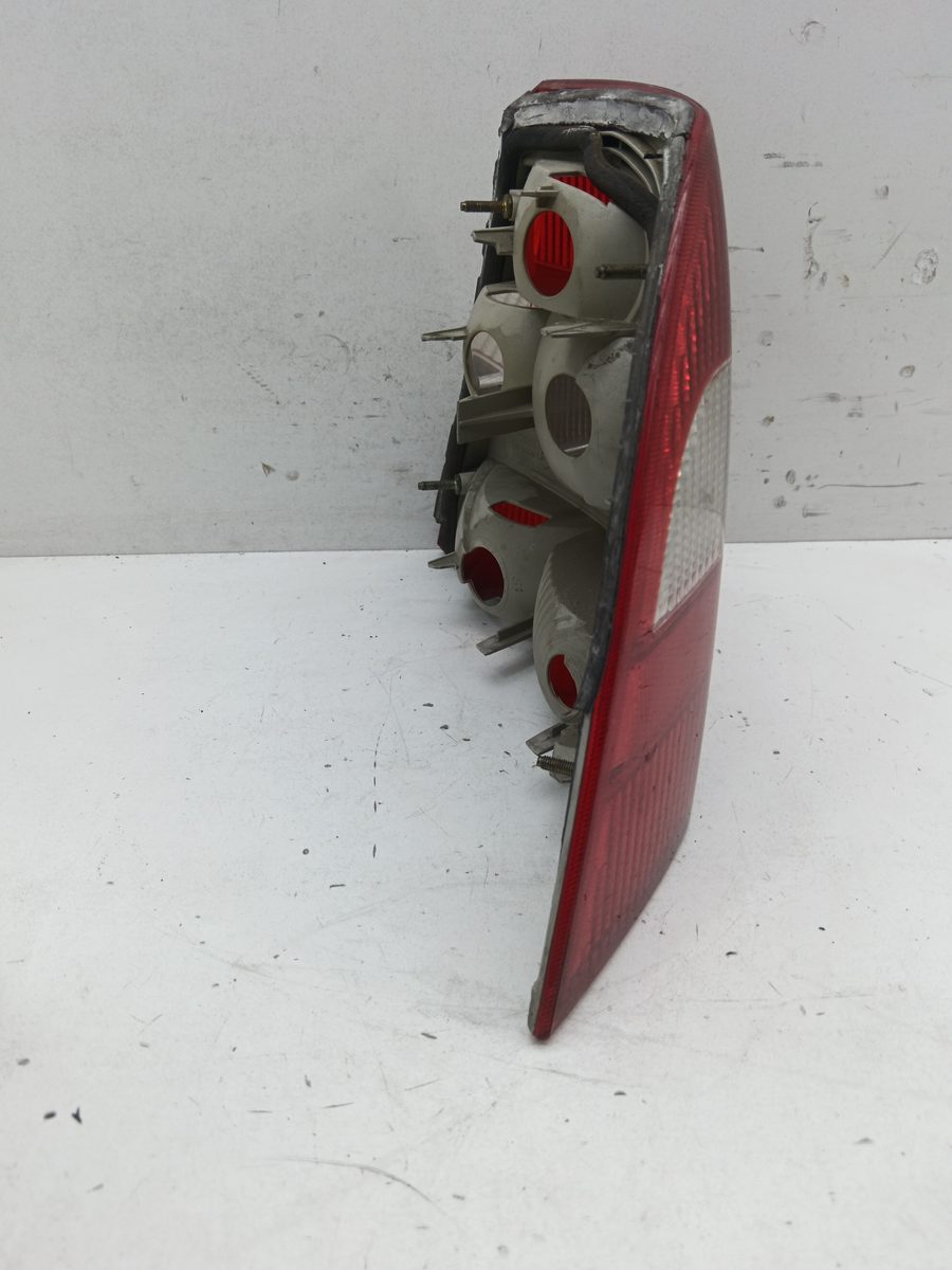 Farol Trasero Izquierdo Exterior Chevrolet Vectra B Berlina 1995-2002 Básico 37370748