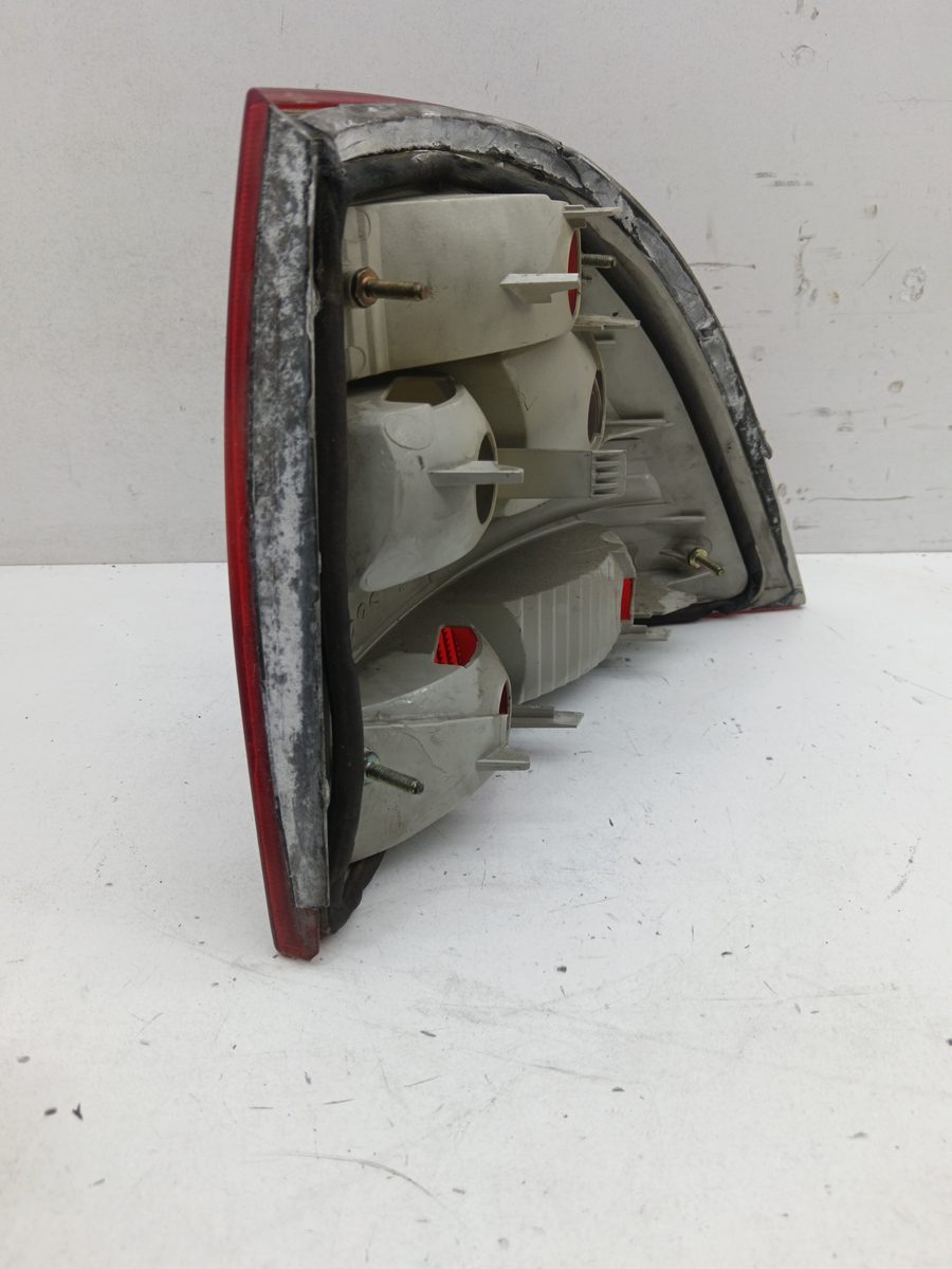 Farol Trasero Izquierdo Exterior Chevrolet Vectra B Berlina 1995-2002 Básico 37370748