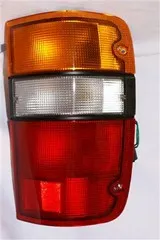 Faro trasero derecho