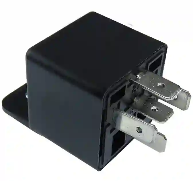 Relay auxiliar de 5 terminales, 2 x 25 Amperios