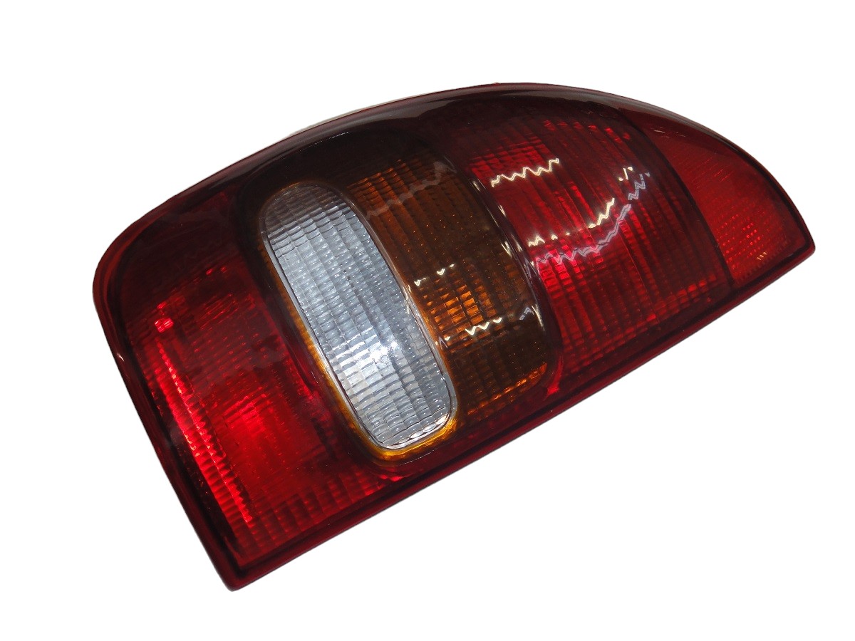 FARO TRASERO IZQUIERDO CHEVROLET CORSA WAGON/P-UP/5P 95/99