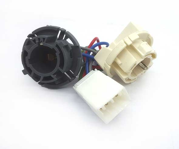 PORTALAMPARAS FAROL TRASERO LI/LD