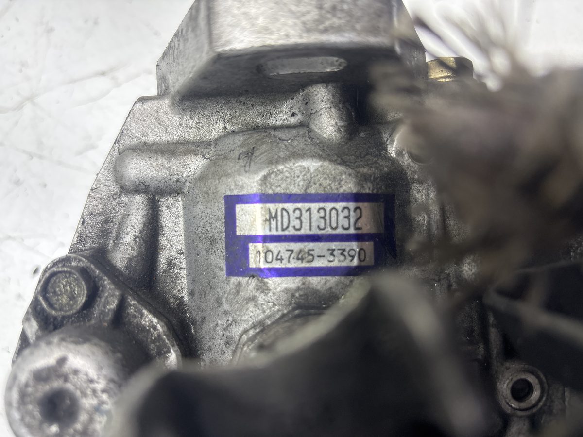 Bomba Inyeccion Mitsubishi L 300 (P00) 1986-1999 Combi Tracción total 1047453390