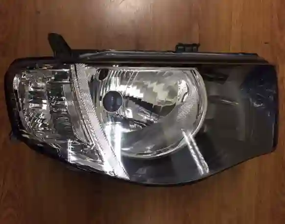 Semieje delantero derecho manual Mitsubishi L200