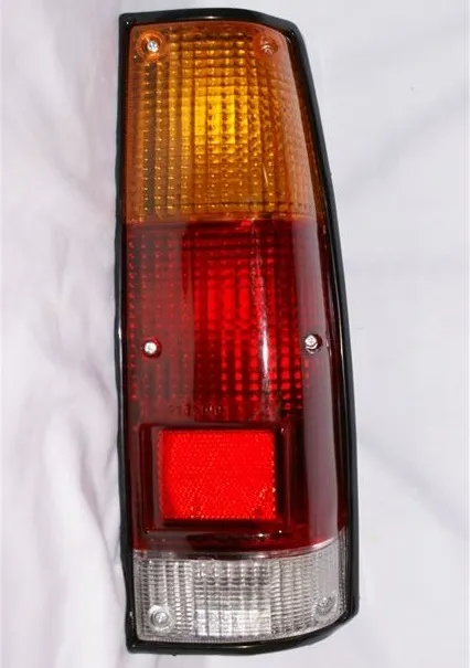Faro trasero derecho