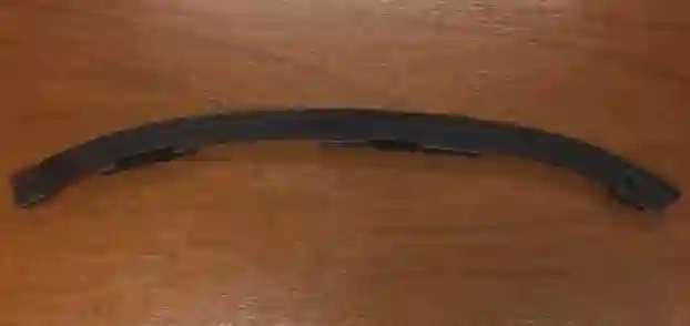 MOLDURA PARAG DEL IZQ GM SONIC 12 (PLAS)