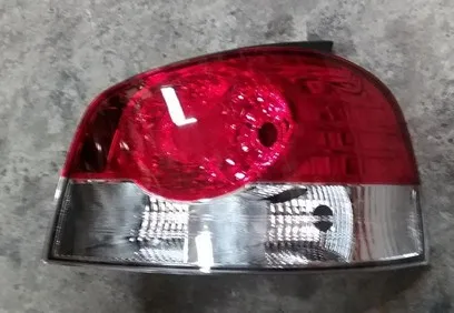 Faro trasero derecho Fiat Palio