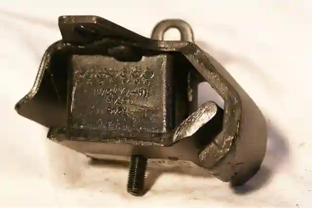 SOPORTE MOTOR DEL IZQ NISSAN D21 91