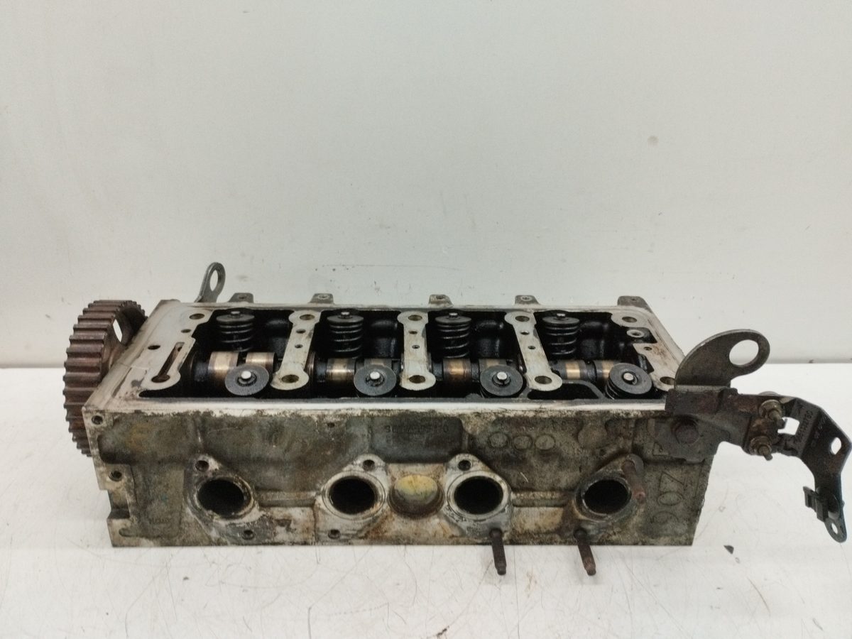 Tapa De Cilindros Citroën Saxo 1996-2000 1,4 1.4L 55kW 9634005110