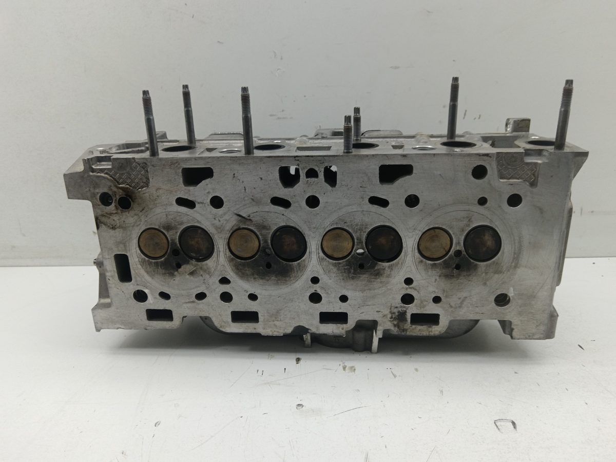 Tapa De Cilindros Peugeot 208 2012-2019 Access 1.6L 55kW 9684504780
