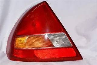 Faro trasero izquierdo
