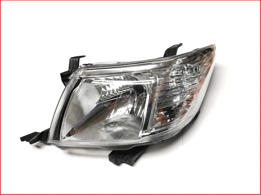 SEMIOPTICA IZQ TOYOTA HILUX VIGO 2012-2015 DEPO