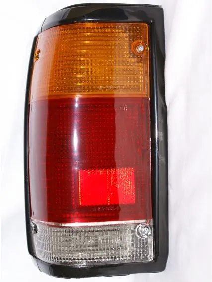FAROL TRA IZQ MAZDAB2200-2500 92 (NEGRO) DEPO