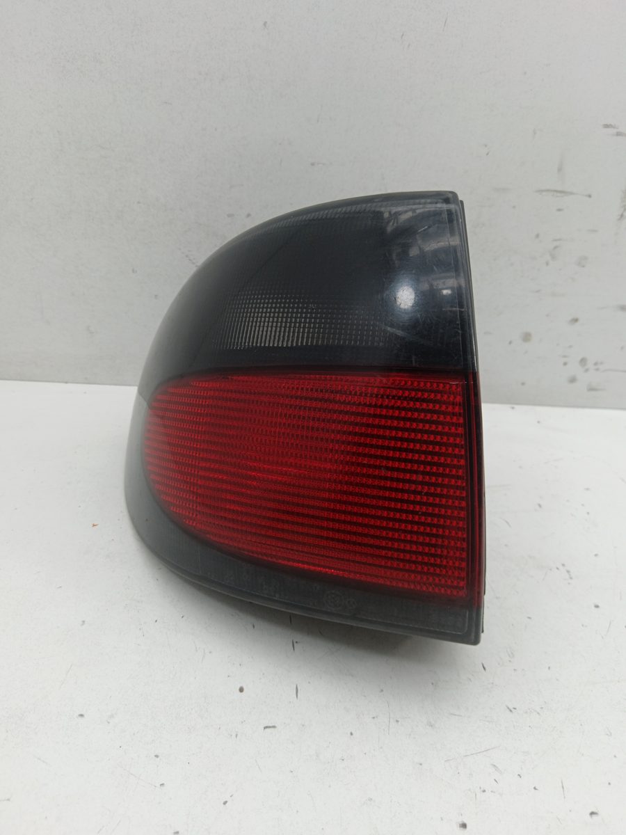 Farol Trasero Izquierdo Exterior Renault Megane I Classic (LA0) 1996-2001 Alize 7700838530