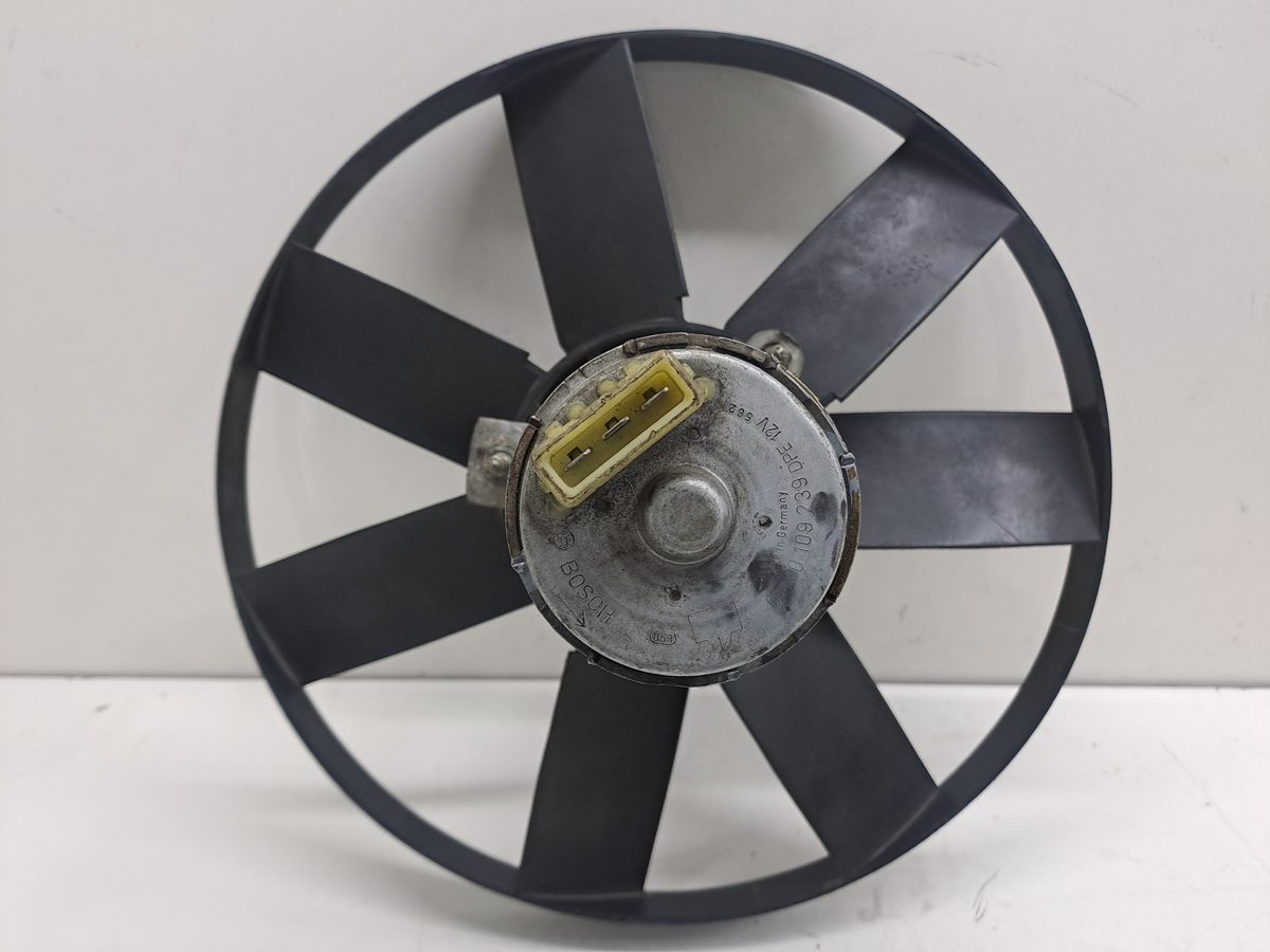 Electroventilador Volkswagen Golf III Berlina (1H1) 1991-1998 1,6 1.6L 74kW 0130109239