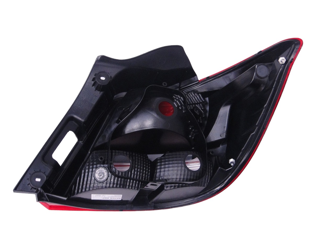 FARO TRASERO IZQUIERDO CHEVROLET ONIX LT 2013/17/JOY 2016/19
