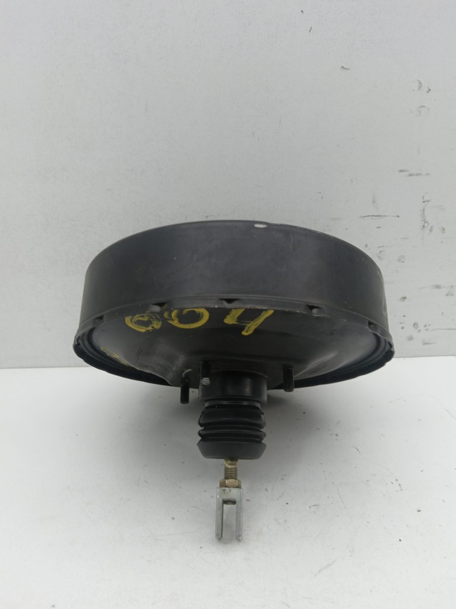 Servofreno Mitsubishi L 300 (P00) 1986-1999 Combi 2.5L 51kW 814030265909