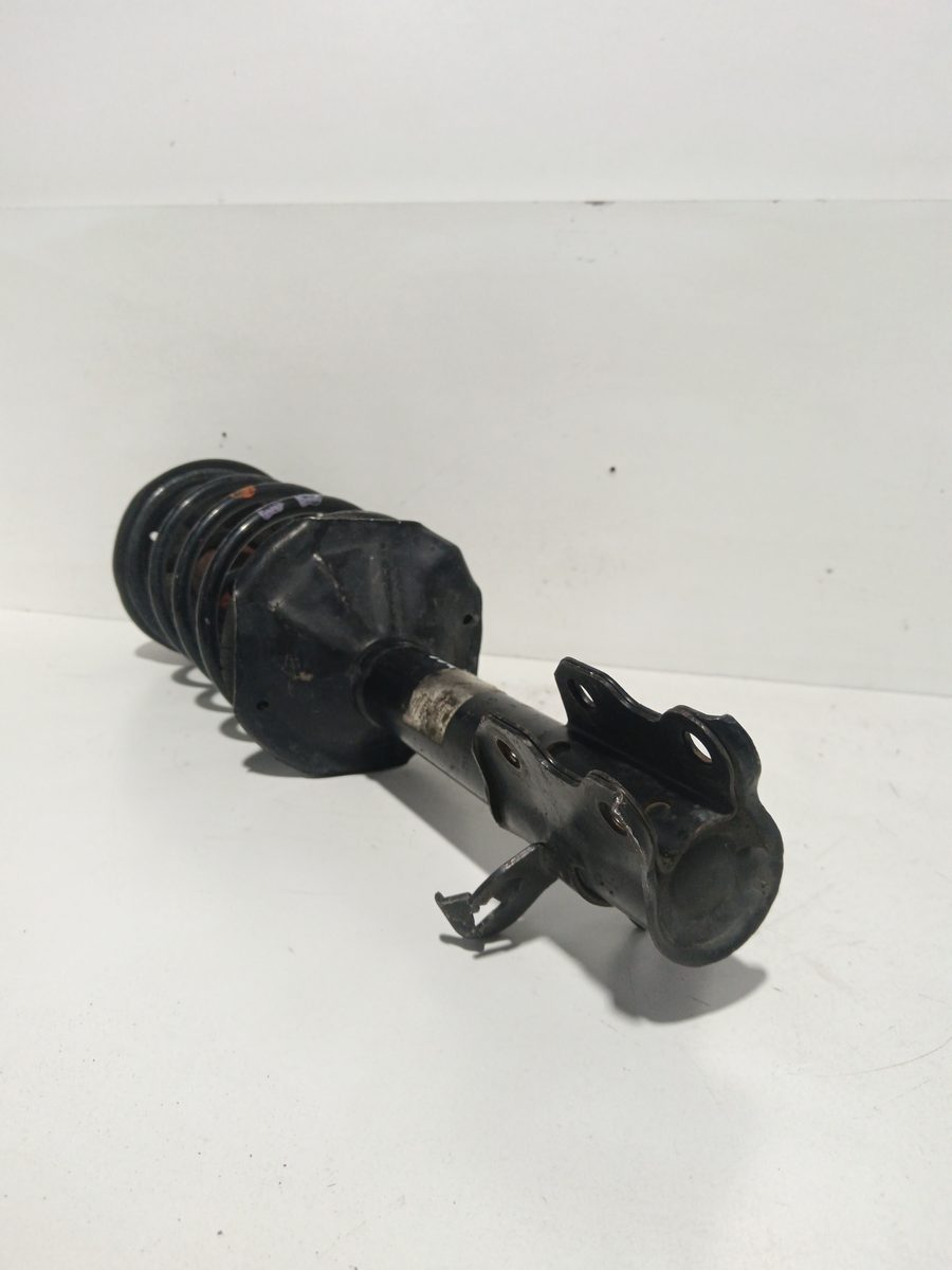 Amortiguador Delantero Izquierdo Nissan Sunny Van 1992-1996 750825