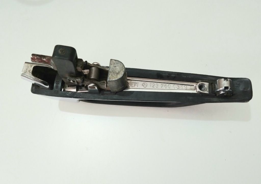 Manija De Puerta Mercedes Benz W123 280 300 Trasera