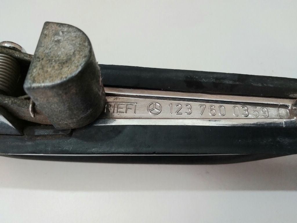 Manija De Puerta Mercedes Benz W123 280 300 Trasera