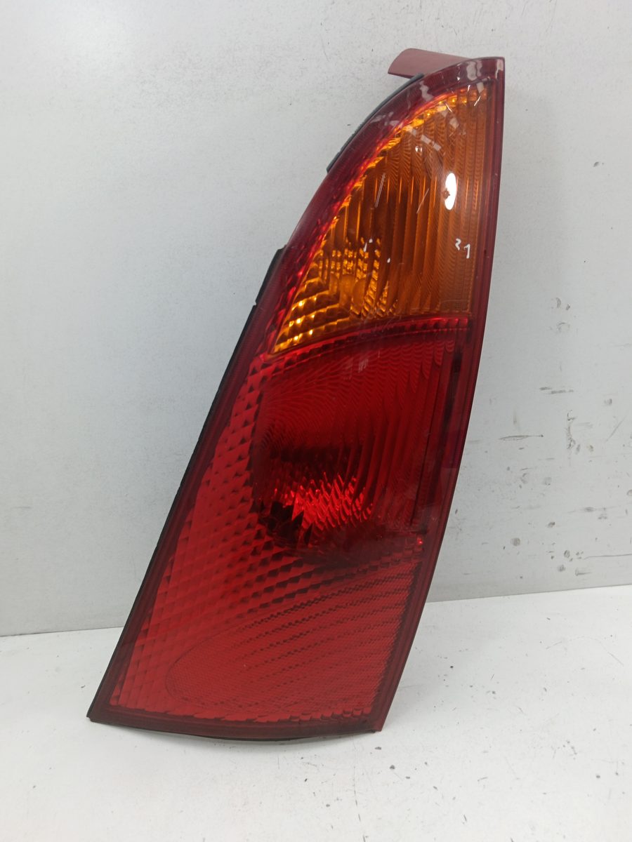 Farol Trasero Izquierdo Exterior Ford Focus C-max (CAP) 2003-2007 Ghia (D)