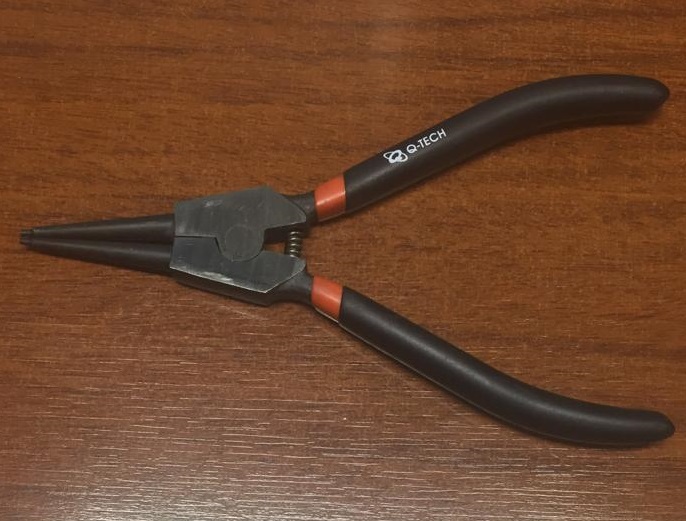 PINZA SEGUROS INTERIOR RECTA 5.1/2 Q-TECH
