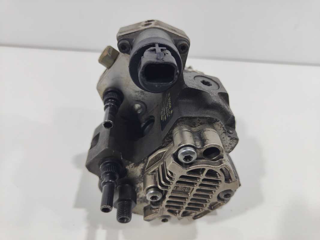 Bomba de inyeccion diesel Renault Scenic , Ref: 9747-S2D6